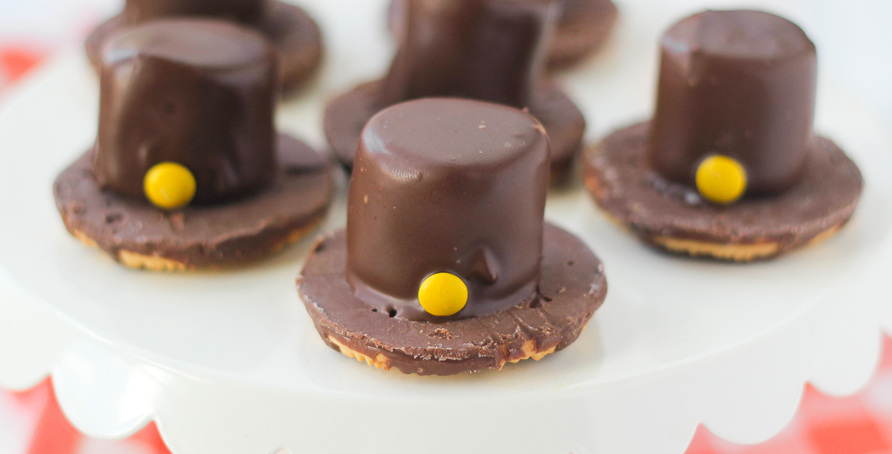 marshmallow pilgrim hat cookie